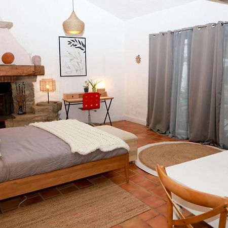 Loft La Perriere, Un Oasis En Pleine Ville Cholet Bagian luar foto