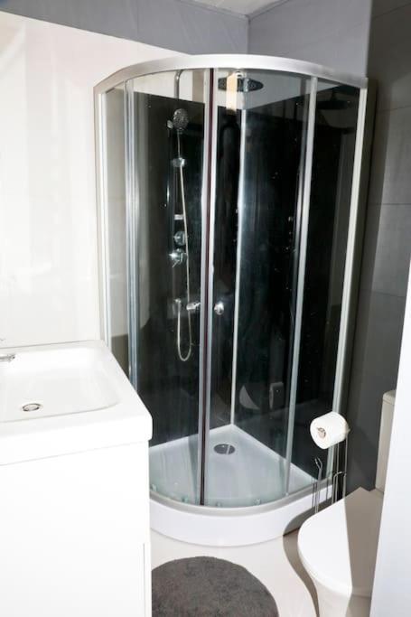 Loft La Perriere, Un Oasis En Pleine Ville Cholet Bagian luar foto